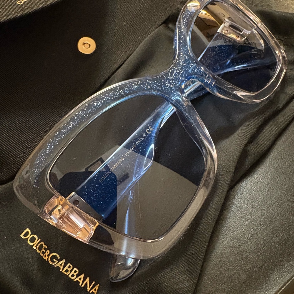 Dolce & Gabbana CLEO BLUE GLITTER SUNGLASSES X
EMMANUELLE KHANH